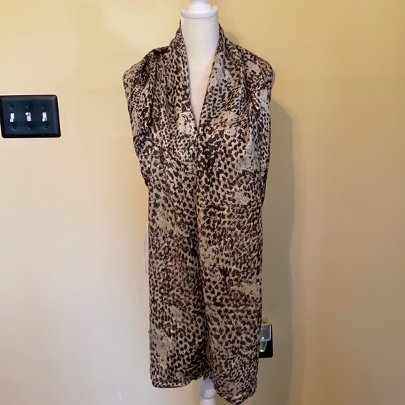 Ann Taylor Accessories - Ann Taylor scarf